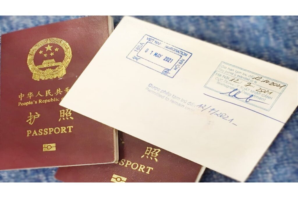 Người nước ngoài muốn gia hạn visa 1 năm cần chuẩn bị những giấy tờ gì?