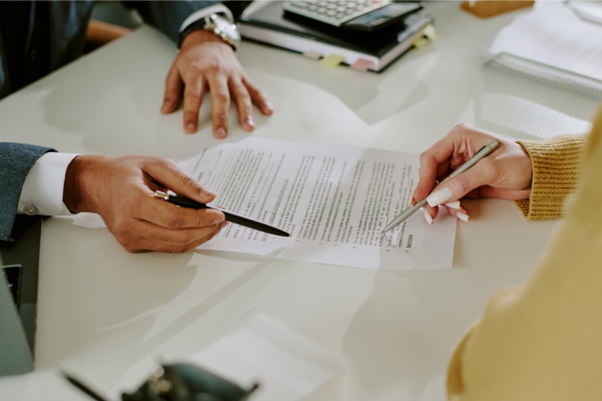 Hướng Dẫn chuyển đổi công ty bảo lãnh cho người nước ngoài chi tiết nhất