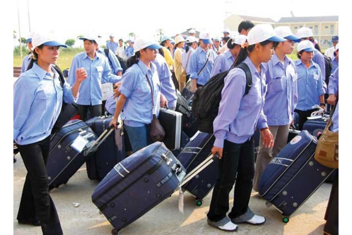 Thủ tục thay đổi địa điểm làm việc đối với lao động nước ngoài.